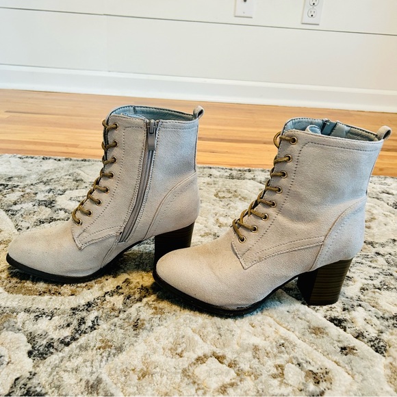 *SOLD* Baylor Lace-Up Grey Booties - Picture 12 of 15
